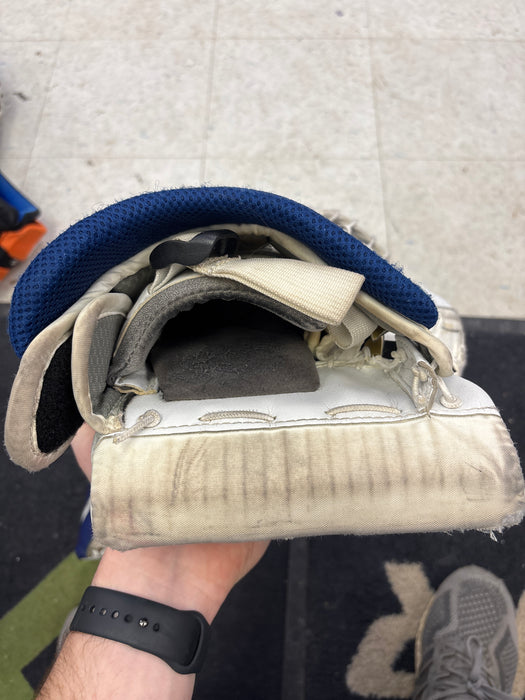 Used Vaughn Ventus SLR2 Junior Catcher and Blocker Set