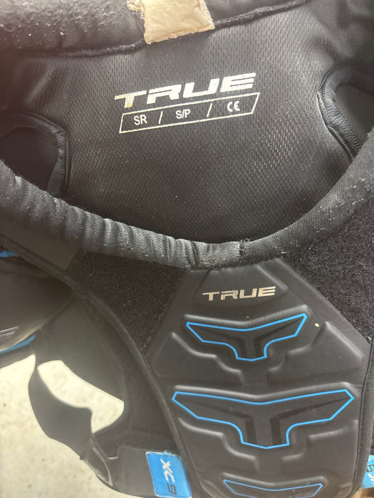 Used True XC9 Shoulder Pads Size Senior Small