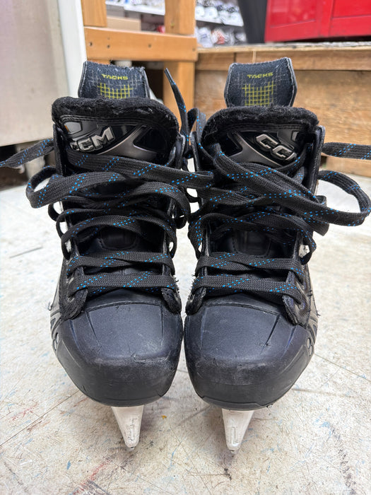 Used CCM Tacks XF80 Size 2.5D Skates