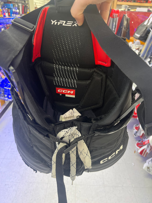 Used CCM YtFlex 3 Youth Large-Extra Large Goal Pants