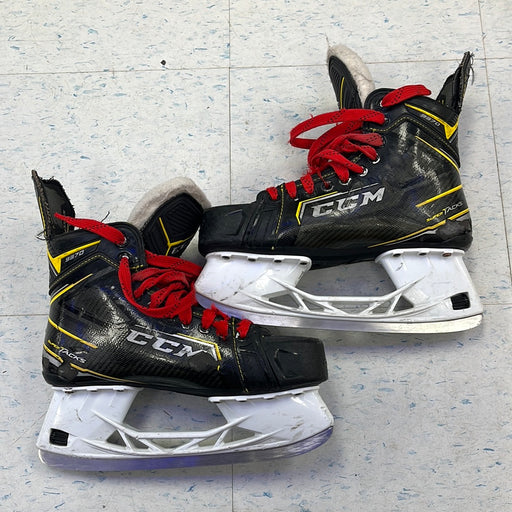 Used CCM Super Tacks 9370 8D Player Skates
