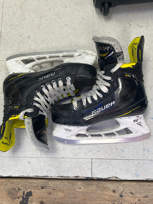 Used Bauer Supreme M4 Size 7 Skates
