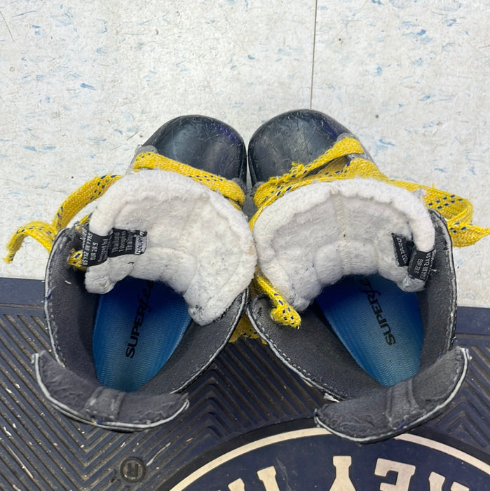 Used Bauer Vapor X3.0 Size 11 Youth Skates