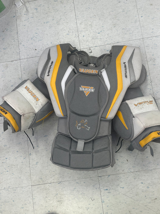 Used Vaughn Ventus LT68 Junior Large Chest Protector
