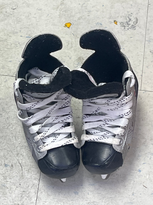 Used Bauer Vapor X:05 Size 8 Youth Skates