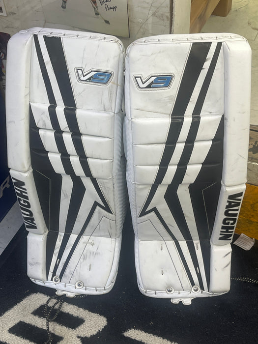 Used Vaughn V9 24+2 Goal Pads