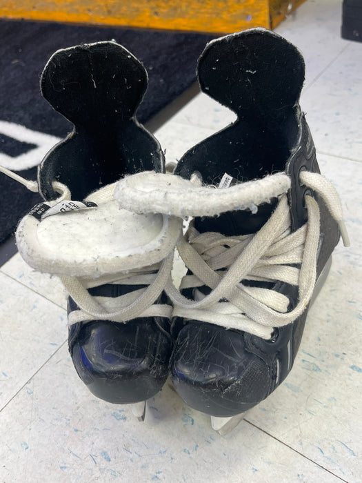 Used Bauer Charger Size 9 Youth Skates