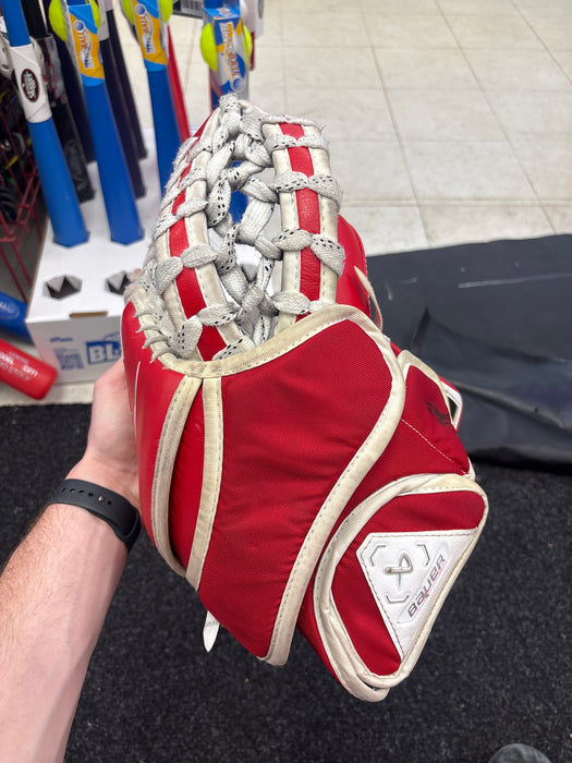 Used Bauer Supreme M5 Pro Intermediate Catcher and Blocker Set