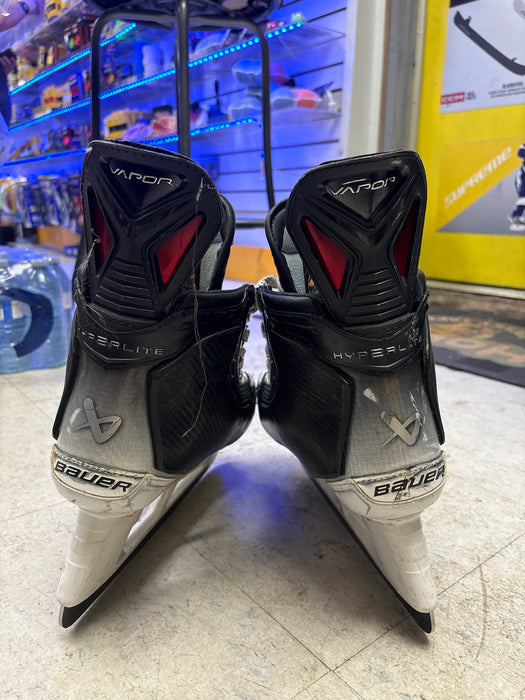 Used NHL Leafs Bauer Vapor Hyperlite2 Pro Stock Skates
