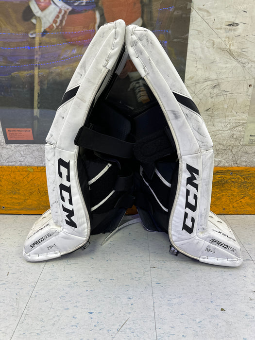 Used CCM Eflex 5.5 28+1” Goalie Leg Pads