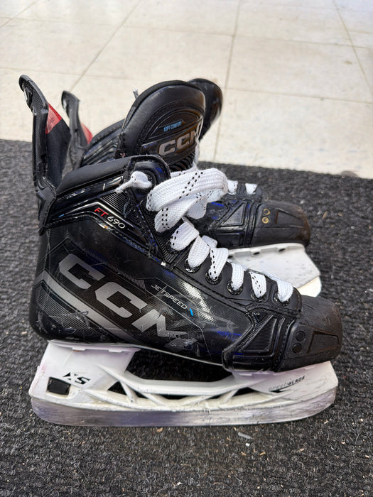 Used CCM JetSpeed FT690 Size 4.5EE Skates