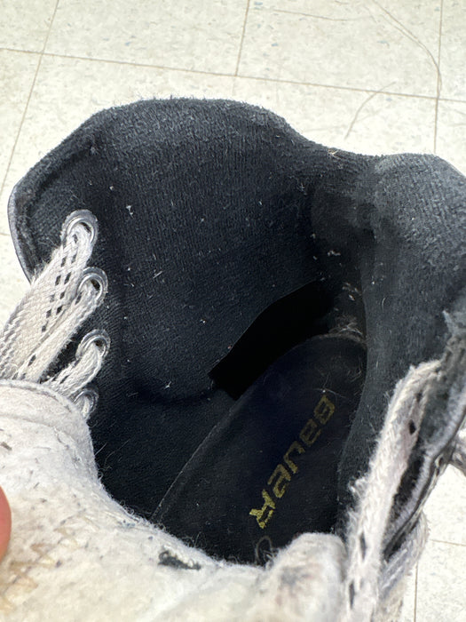 Used Bauer Supreme S27 Size 3.0 D Goal Skate