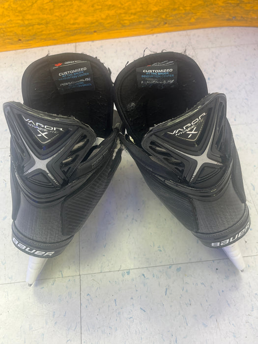 Used Bauer Vapor HyperLite Maple Leafs Pro Stock - J.Muzzin - Size 10.5 Skates
