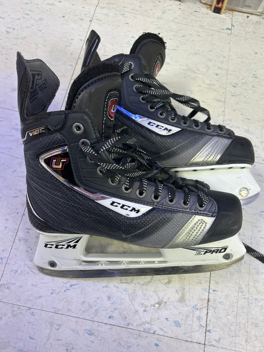 Used CCM U+ Player Skates 7.5