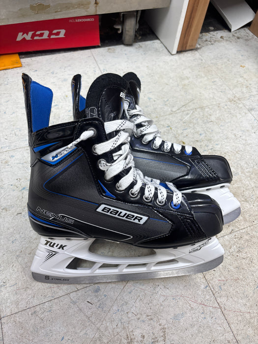 Used Bauer Nexus N2700 Size 7.0EE Skates