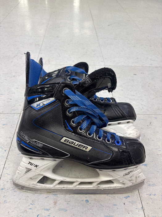 Used Bauer Nexus N2700 Size 6.0EE Skates