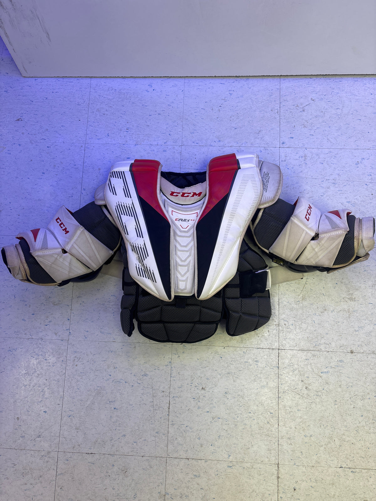 Used CCM Eflex 5.9 Intermediate Small Chest Protector — Crow's Sports ...