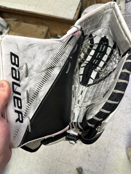 Used Bauer Supreme S29 Intermediate Catcher