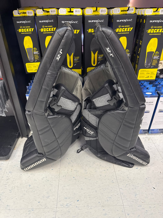 Used Warrior R\GT2 Intermediate 32+1” Goalie Leg Pads
