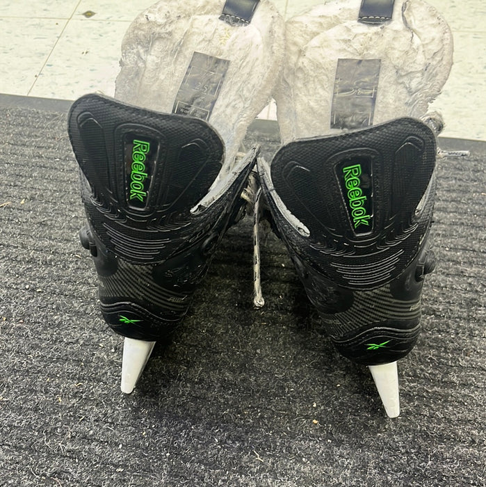 Used Reebok RibCore SC87 Size 2.5 Player Skates