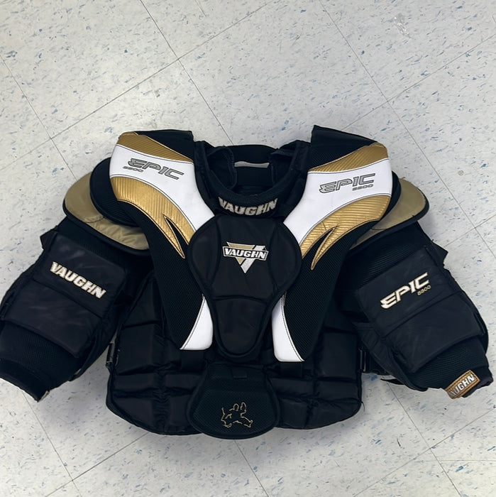 Used Vaughn Epic 8800 Junior Medium Chest Protector