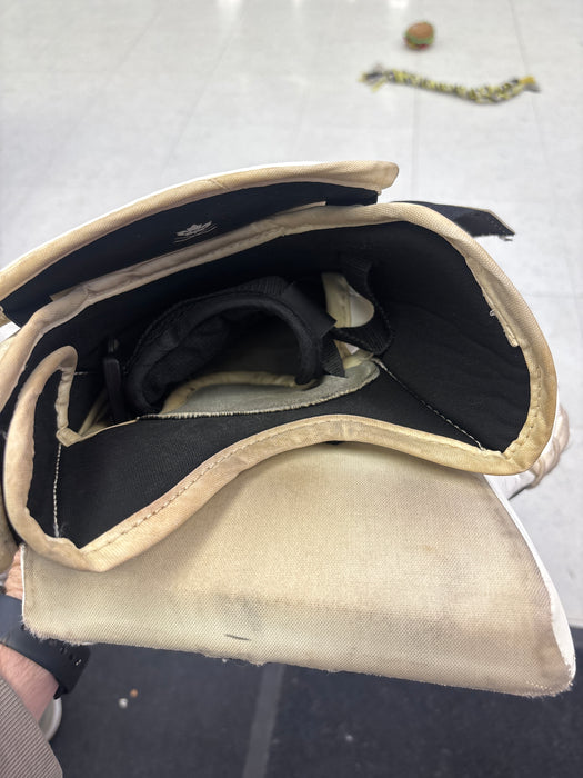 Used CCM EFlex 5.5 Senior Catcher and Blocker