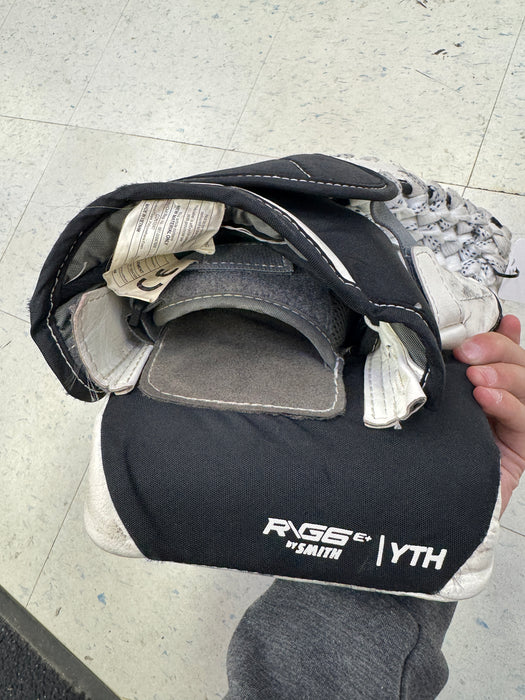 Used Warrior G6 Goalie Catcher Youth