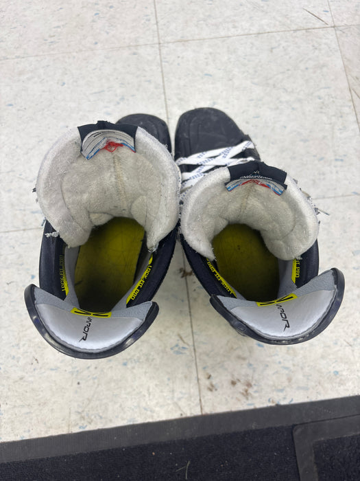 Used Pro Stock AHL Toronto Marlies Bauer Vapor Hyperlite 2 Size 9.5 Skates