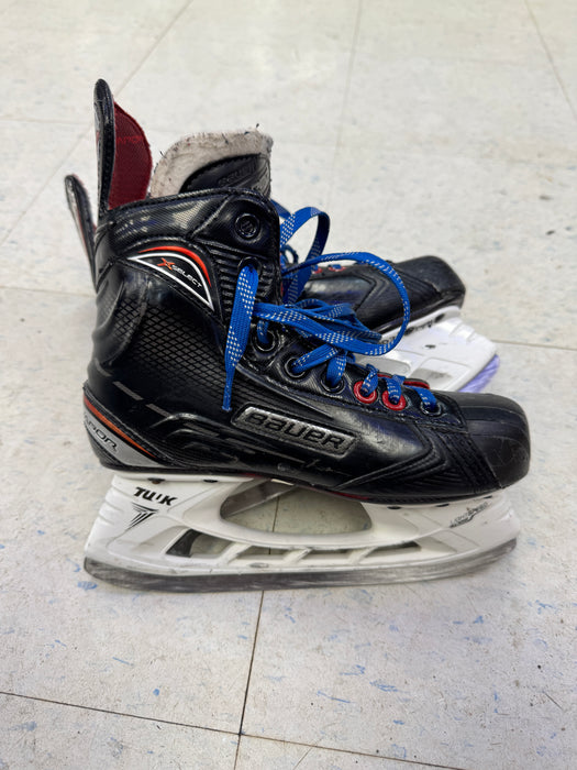 Used Bauer Vapor XSelect Skates 3.5D