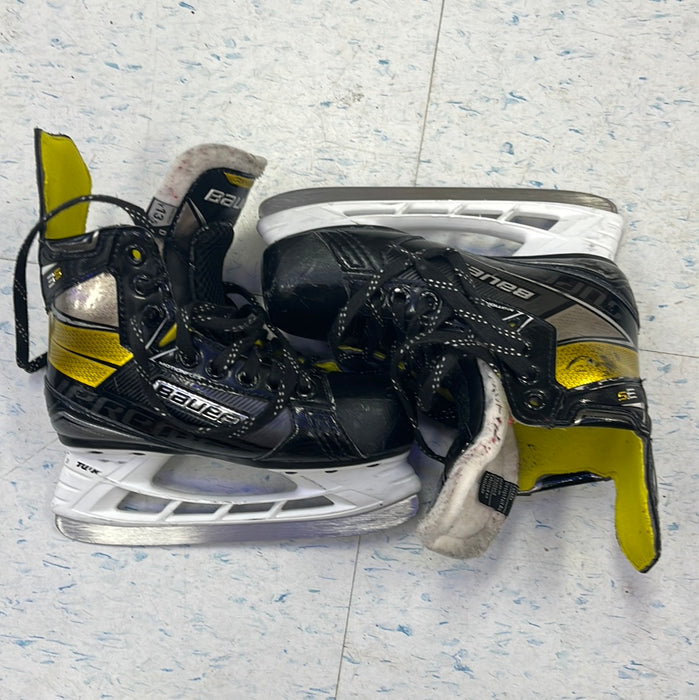 Used Bauer Supreme 3S Size 13.5 Youth Player Skates
