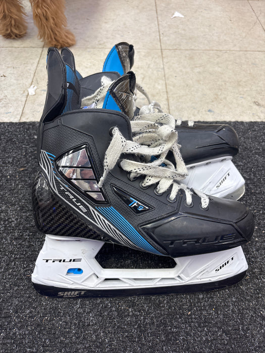 Used True TF9 Size 6.5R Skates