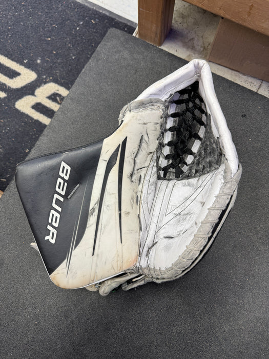 Used Bauer Hyperlite2 Catcher Senior