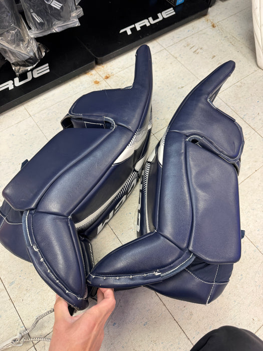 Used CCM Phenom Goalie Leg Pads Junior 28" + 1"