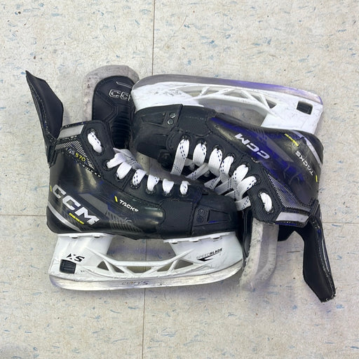 Used CCM Tacks AS-570 Size 1 Player Skates