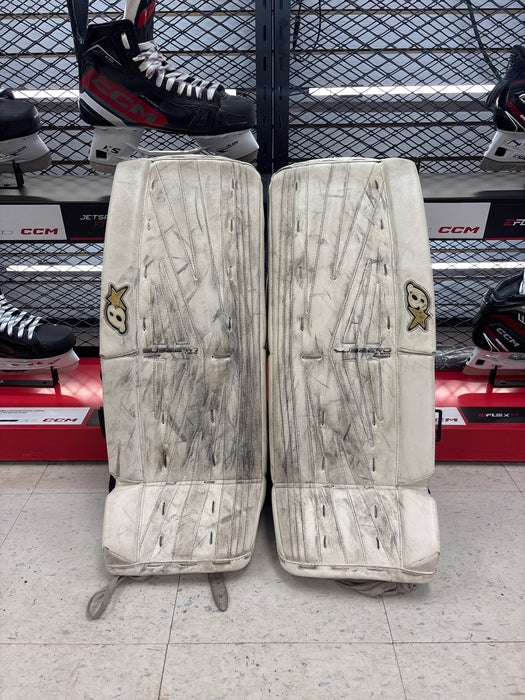 Used Brian’s Subzero 8.0 Series Junior Goal pads 27+1”
