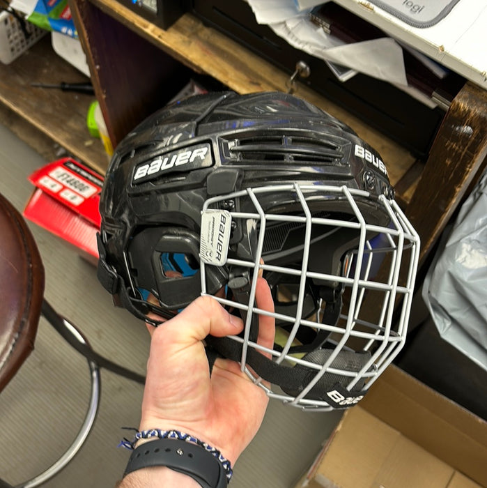 Used Bauer Prodigy Youth Helmet