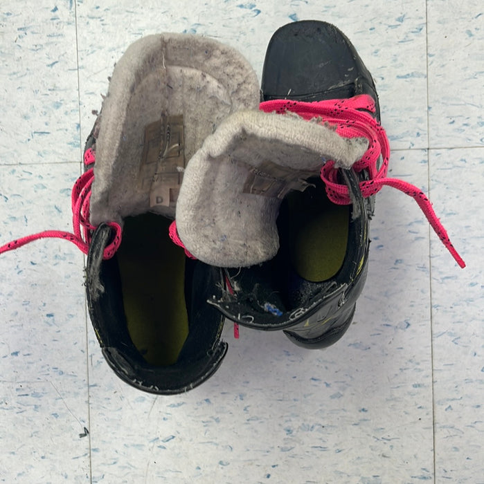 Used CCM Tacks 3092 Size 2 Player Skates