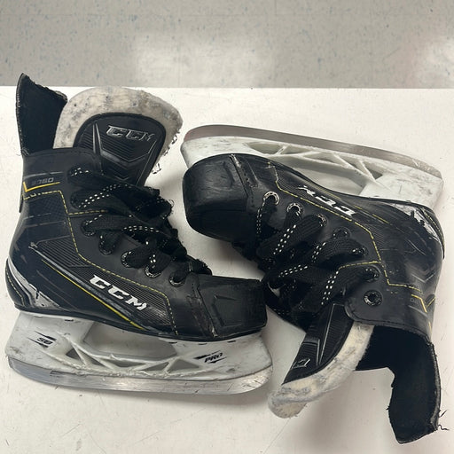 Used CCM Tacks 9060 Youth Player Skate size 13D
