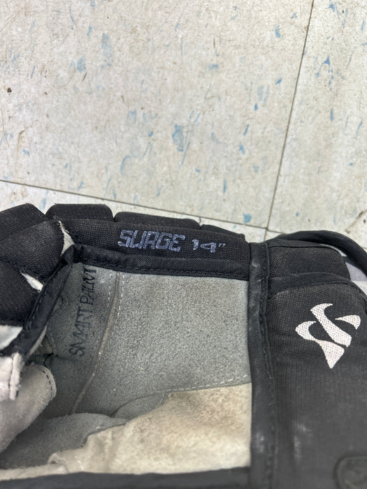 Used Warrior Surge Player Gloves