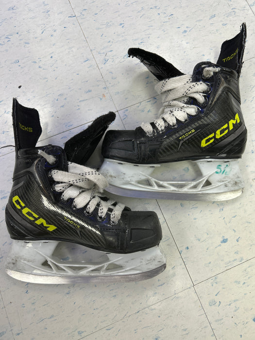 Used CCM Tacks XF Pro Youth Player Skates