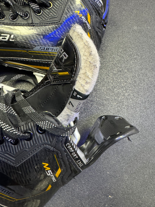 Used Bauer M5 Pro Skates 7.0 Fit 1
