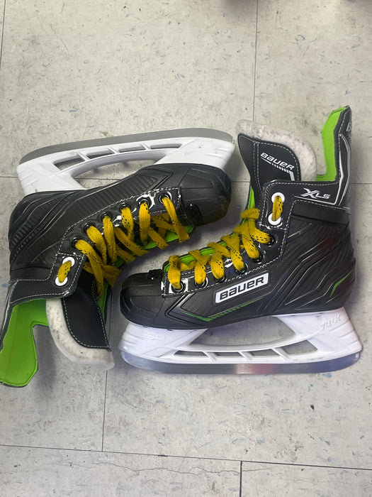 Used Bauer XLS Size 3 Skates