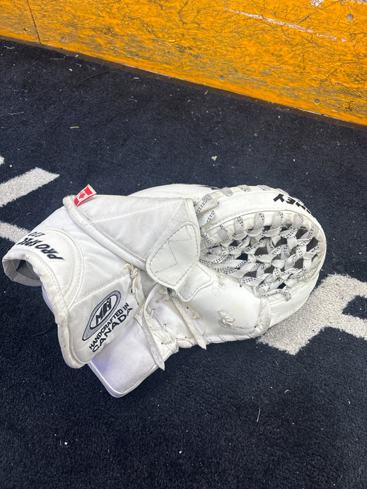 Used McKenney Pro Spec 270 Junior Catcher