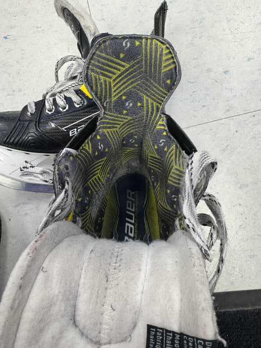 Used Bauer Supreme M4 Skates 2.5D