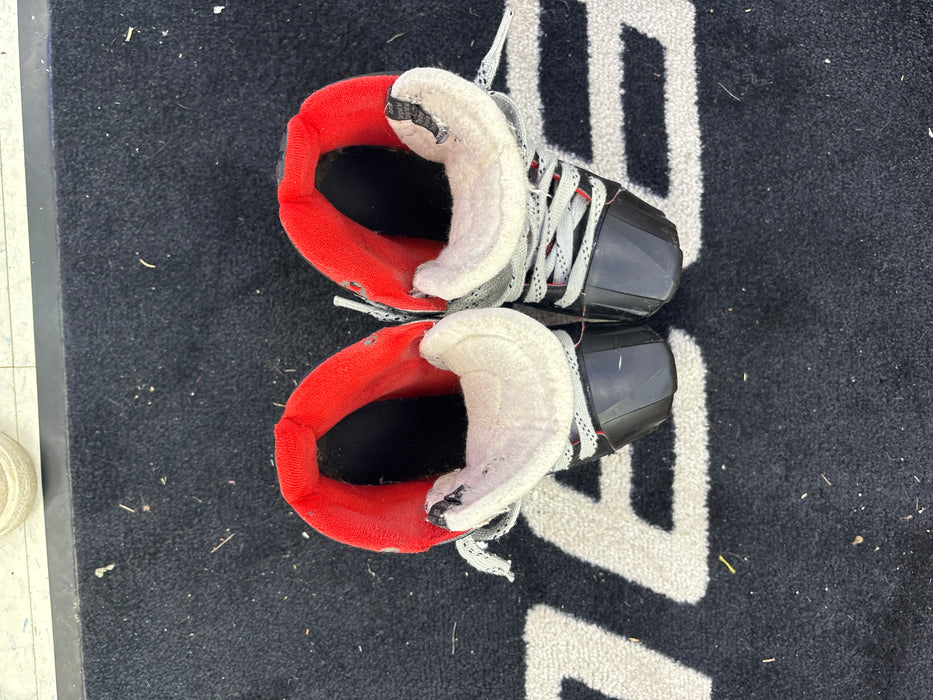 Used Bauer Vapor x2.7 Size 3.0D Goal Skates