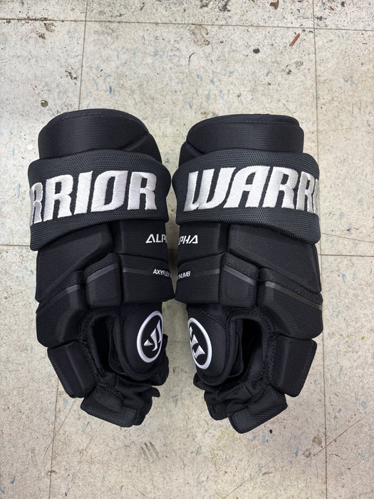 Used Warrior Alpha LX30 Senior 14” Gloves