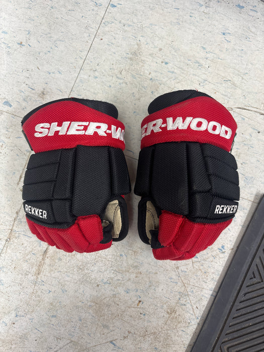 Used Sher-Wood Rekker M60 9” Gloves