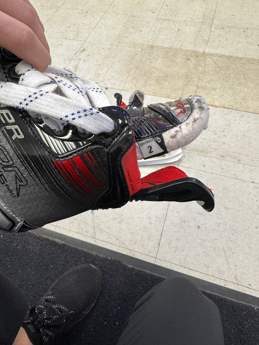 Used Bauer X5 Pro Skates 2.0D