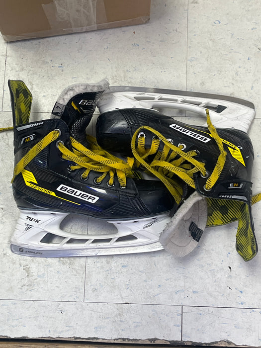 Used Bauer Supreme M3 Size 4EE Skates