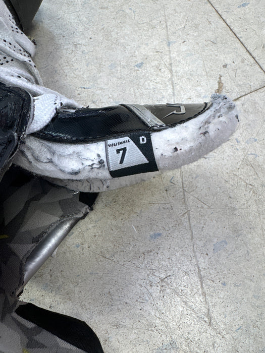 Used Bauer Vapor X3 Size 7.0 D Skates